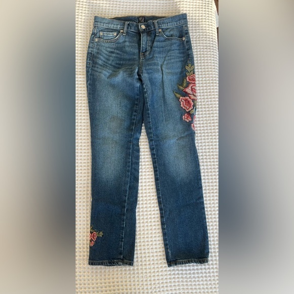 Gap Best Girlfriend Floral Embroidered Jeans Size 25 - Picture 1 of 9